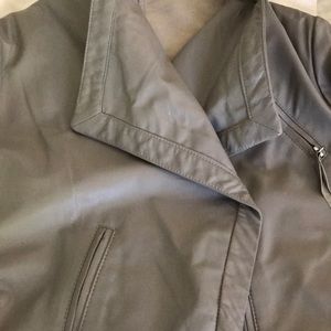 100% Leather Jacket 5/48 brand Gray Medium